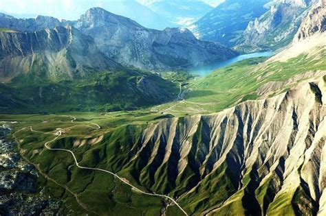 Confederaziun svizra (retoromană)confederazione svizzera (italiană)svizzera (italiană)schweiz (germană)confederazione svizzera (italiană)confédération suisse (franceză)suisse (franceză)la confédération suisse (franceză)svizra (retoromană)schweizerische eidgenossenschaft (germană). 12 lucruri INEDITE despre Elveţia: Cum ar reacţiona ţara ...