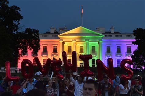 white house lit in rainbow colours after same sex marriage ruling toronto sun