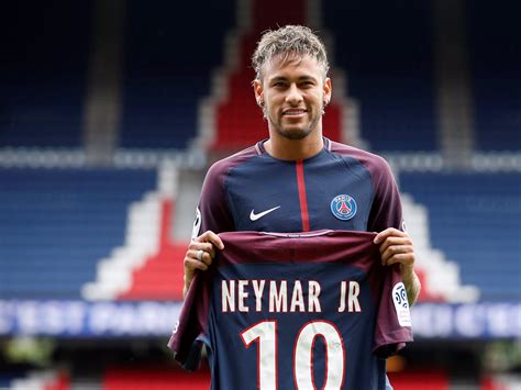 Psg Will Pay More Than 500 Million For Neymar In Transfer Fee And