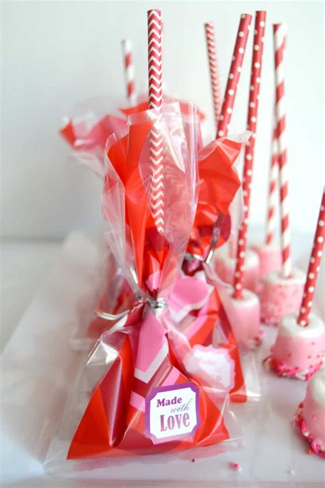 Weighted blankets can range from 5 to 30 pounds and aim to help with these gifts offer unique ways to show your appreciation this year. Homemade Valentines: Marshmallow Treat Gifts - My Creative ...