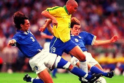 Ronaldo Il Fenomeno Biografia Dellasso Brasiliano Campioni Calcio