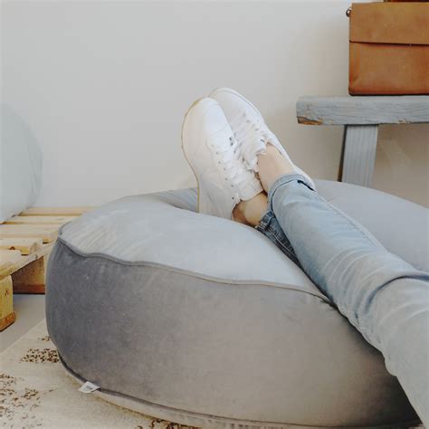 Multiple tiers give this velvet pouf its striking silhouette that will look great in both modern and. Round Velvet Pouf ø 80 cm - Annorlunda