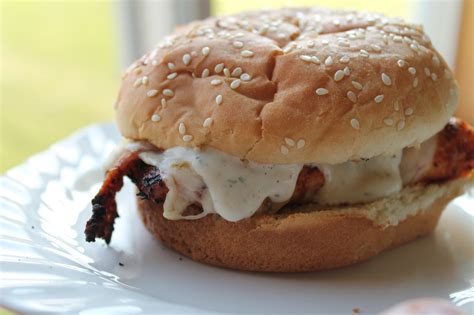 Chicken bacon ranch sandwich roll. Mrs. Schwartz's Kitchen: Grilled Chicken Bacon Ranch Sandwich
