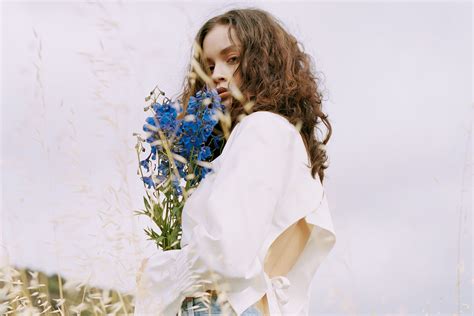 Review Sabrina Claudio Is Smooth And Steady On ‘no Rain No Flowers