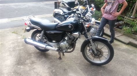 Motorbikes #yamaha managed to get hold of a ybr custom, i've been looking for one for a long time now and i must say i am. Yamaha YBR 125 Custom - YouTube