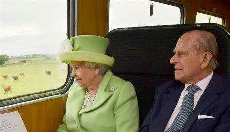 El pasado 16 de marzo se había operado con éxito de una dolencia cardiaca preexistente. Preocupación por el estado de salud de la Reina Isabel y ...