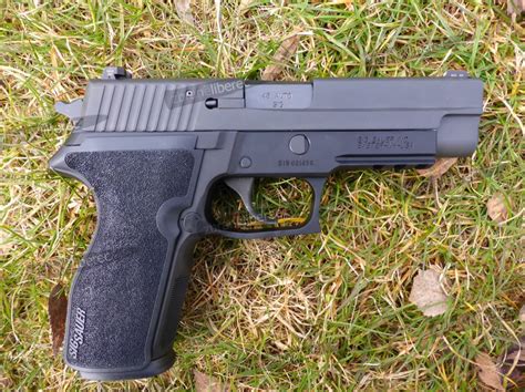 Sig Sauer P227 Nitron — Zbraně Liberec Zbraně Pistole Střelivo A