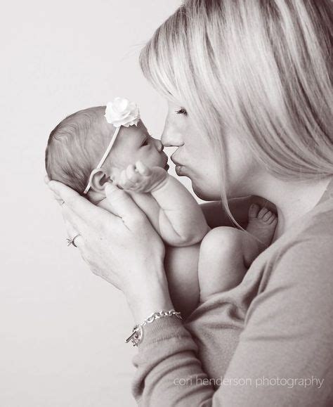 30 Stunning Mom And Baby Photo Shoot Ideas To Try At Home Newborn