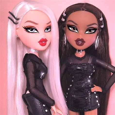 Bratz red glittery sparkly wallpaper good for profile picture all social media feed filler bratz with pearls blond. Pin on Bratz doll inspo