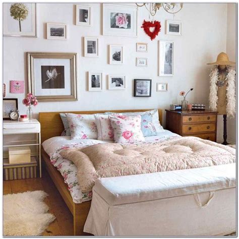 Shabby chic bedroom ideas are classic in designs and styles with contrasting themes yet quite popular as favorite option for remodeling or making over bedrooms these days. Shabby Chic Teenage Girl Bedroom Ideas | Small room ...