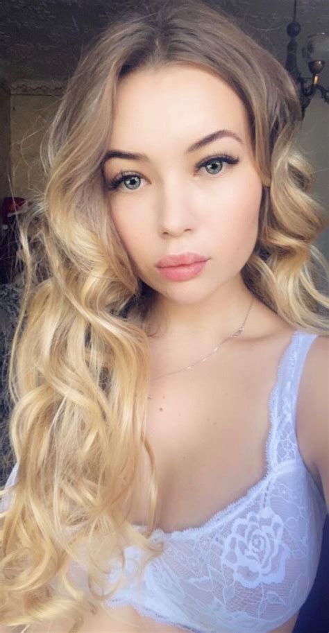 Sexy Blonde Big Tits Halojohn