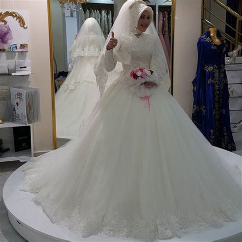 model gaun pengantin muslimah terbaru 2019