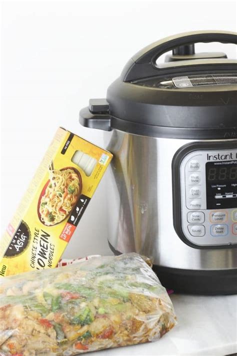 Instant Pot Chicken Lo Mein - Bake Me Some Sugar
