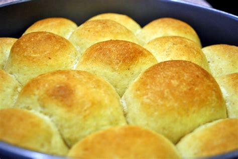 Buttery Pan Rolls Vedged Out