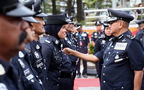 Mohamad fuzi harun is the new igp. Polis nafi diam diri atas kes kematian Teoh Beng Hock ...