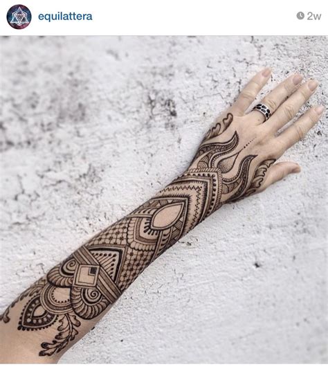 There are a variety of henna artists in milwaukee who work from studios, festivals,. Tattoo | Henna tattoo designs arm, Henna arm tattoo, Henna arm