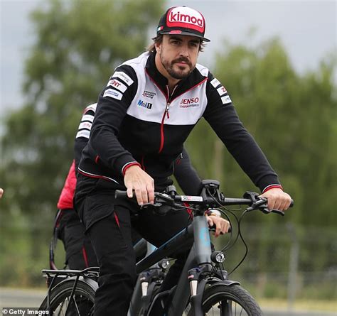 Y no muy lejos, alonso protagonizó un rush final digno del bicampeón que es para pasar del décimo al sexto en apenas ocho. F1 star Fernando Alonso has 'undergone successful jaw ...