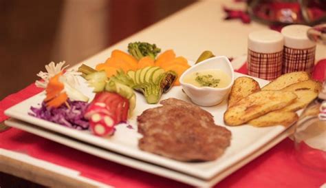 Romantic Dinner by The Sea & The Sunset For Two - Makhsoom