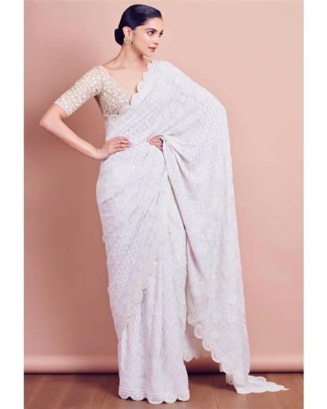 Stylish Ideas To Wear A White Saree With Style Tikli