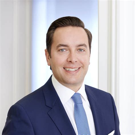 Vi är en modern bank med produkter och tjänster som förenklar din vardag. Mag. Martin Greibl - Private Banking Wien - Zürcher ...