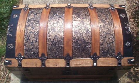 Contact our sales team for further details and pricing. 730 Restored Antique Trunks For Sale | Dome Tops Humpbacks ...