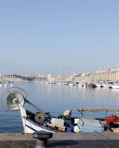 Vieux port metro station yra už 0,6 km. VIEUX-PORT - MARSEILLE-1ER - ARCHIK
