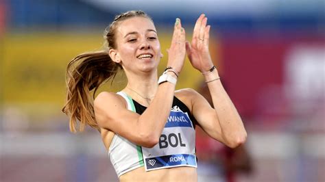 Femke bol (400 meter) bol finishte op de 400 meter als derde in een tijd van 51.57, net achter nummer twee wadeline jonathas (51.40) en winnares lynna irby (50.50). Groepsdynamiek brengt Nederlandse sprinters tot bloei ...