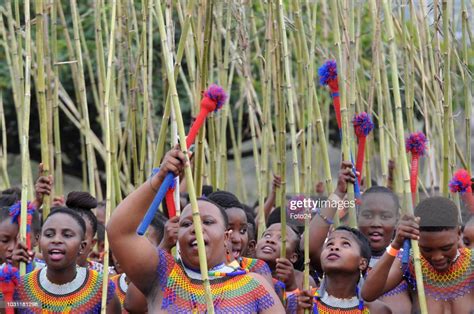 maidens during the annual umkhosi womhlanga at enyokeni royal palace nachrichtenfoto getty