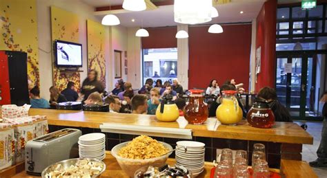 It is also within walking distance of bank of ireland, parnell square and trinity college dublin. Hostels in Dublin city centre - Jacobs Inn