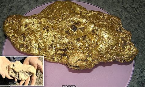 Most of the gold is small, but you can find lots of it if you know where to look! Australian man finds gold nugget in bushland north west of Melbourne | Daily Mail Online