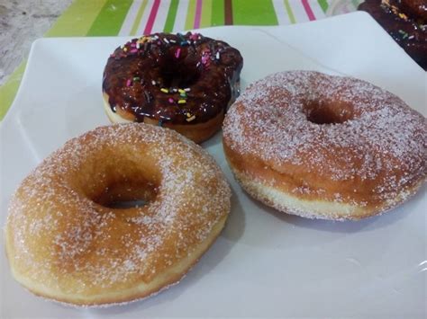 Tak perlu uli.hanya guna 2 bahan je.1 cawan tepung naik. Permata: Resepi Donut Gebu