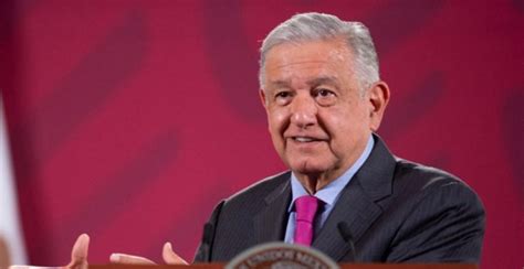 Divide a los mexicanos entre el pueblo (quienes lo apoyan) y los traidores de la élite, a la que. AMLO es temperamentalmente alérgico a las críticas: The ...