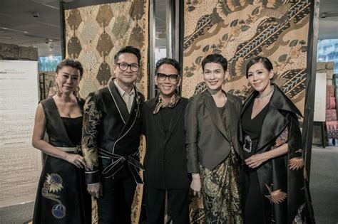 Exclusive Photos Batik For The World Fashion Show At Unesco Paris