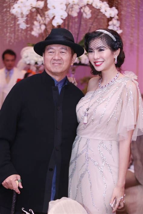 He believes in the philosophy of confucius and always tries to put the philosophy tan sri lee is a devoted husband and father who make every effort to spend quality time with his family, despite a very hectic work and travel schedule. Datuk Raziah Mahmud-Geneid's 60th birthday party | Tatler ...