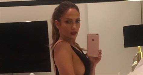 Jennifer Lopez Sexiest Instagram Pictures Popsugar Latina