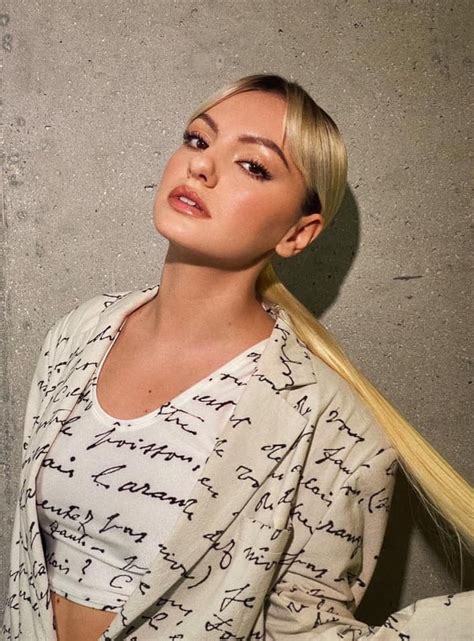 Join facebook to connect with alexandra stan and others you may know. Alexandra Stan in 2020 | Alexandra stan, Alexandra, Lady