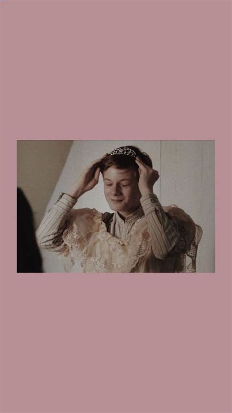 Cole's words affect billy more than he expected, and he starts to wonder about the choices he's made in life. cole mackenzie from anne with an e wallpaper em 2020 ...