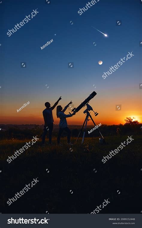 235 Stargazing Couple Images Stock Photos And Vectors Shutterstock