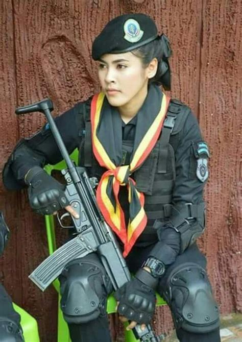 ทหารพราน หญิง ชายแดนภาคใต้ | Military girl, Military women, Warrior woman