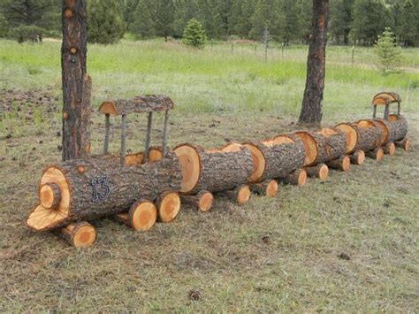 Eine eisenbahn im garten ist immer ein totaler hingucker. Eisenbahn | Naturspielplätze, Kinderspielplatz garten und ...