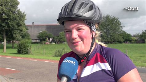 Amy pieters werd derde, achter coryn rivera. Hasselt apetrots op Anna van der Breggen; vlag uit bij ...
