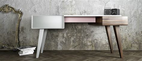 Flip down the mirror and you have a great desk for writing and working. 10 perfect mid-century modern dressing table designs