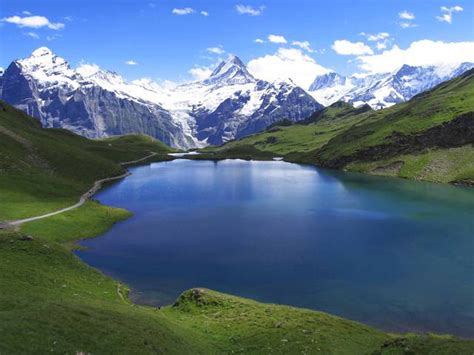 Sei curioso di sapere come è stata giudicata questa destinazione? Zurigo, Costanza, Ginevra e Lugano, la Svizzera dei Grandi Laghi - TgTourism