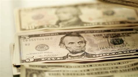 Warning Signs to Watch For as RSV Cases Surge in Kids in Illinois