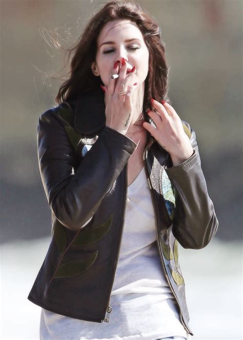 Lana Del Rey Girl Smoking Indie Singers Elizabeth Woolridge Grant Women Smoking Cigarettes