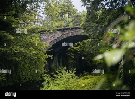 Capture Edinburgh's medieval charm in stunning photos. Explore Gothic