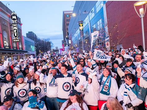 Winnipeg Whiteout Street Party Packs Downtown