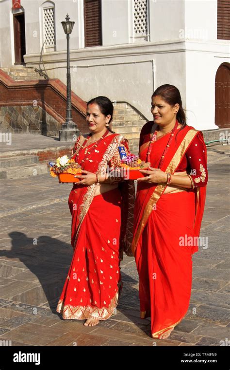 Nepal Hindu Women Hi Res Stock Photography And Images Alamy