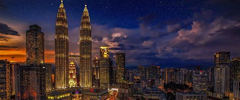 Kuala lumpur international and kuala lumpur sultan abdul azziz shah. Kuala Lumpur Travel Guide (Updated 2021)