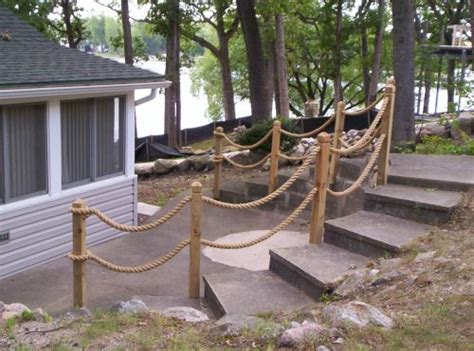 I'm unsure how to attach the rope at the final post. Nautical rope railing idea | Deck Designs | Pinterest